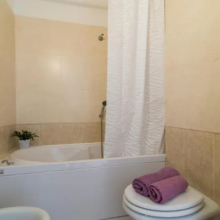 Leonardo Da Vinci Cozy Studio Apartment Florence